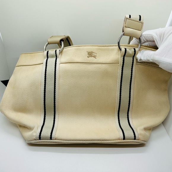 Burberry Shoulder Bag limited edition - Picture 1 of 11